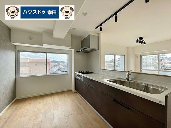 キッチンを拡大表示