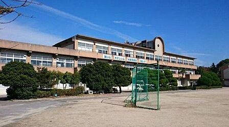 三島小学校