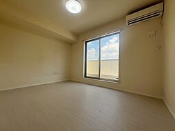 プルミエール神戸 1階1Kのリビング/ダイニング