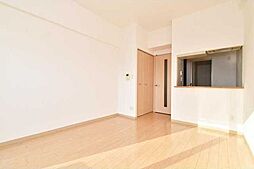 アーデン千里中央 6階ワンルームのリビング/ダイニング