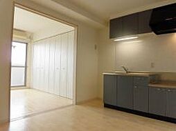 フロンティア中川 2階1DKのリビング/ダイニング