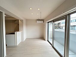 ルリアン 402 4階1LDKのリビング/ダイニング