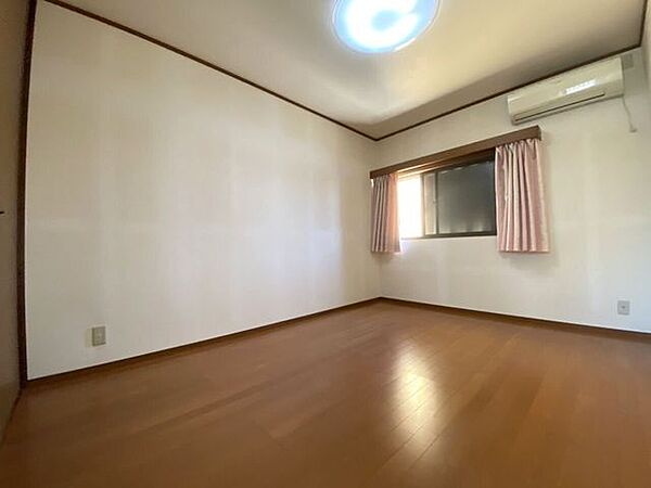 洋室を拡大表示