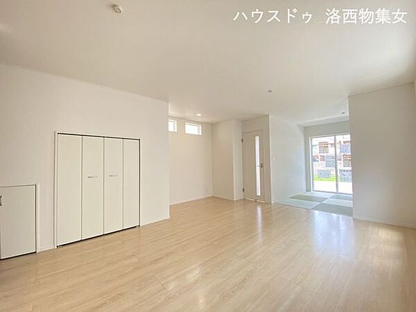 リビング/ダイニングを拡大表示