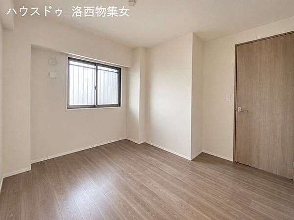 洋室を拡大表示