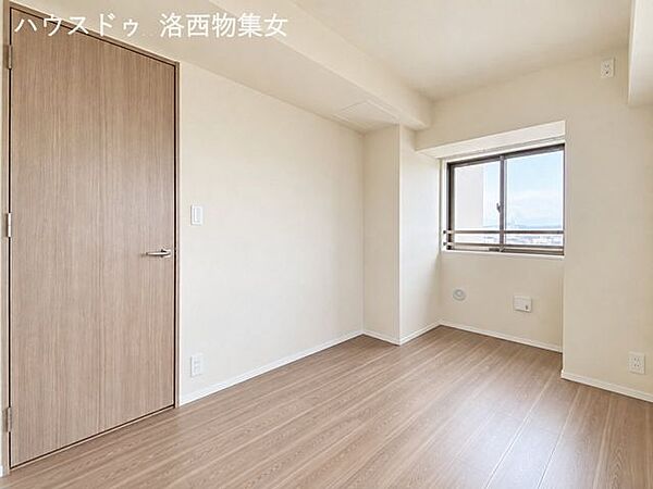洋室を拡大表示