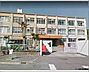 周辺：京都市立梅津小学校 688m