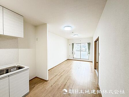 【リビング】家族との時間、自分の時間を大切にできる空間はここにあります。ご家族だんらんの時間をどうぞ!