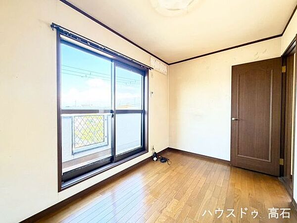 洋室を拡大表示