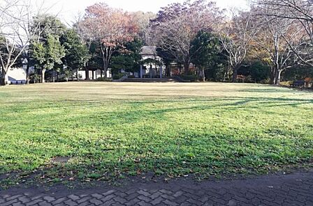 公園「南志津公園まで1635m」