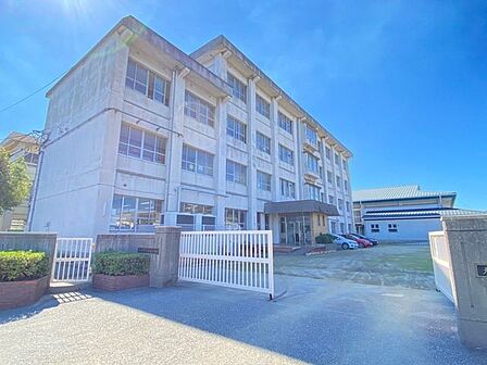 大分市立津留小学校 1105m