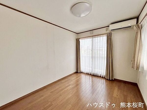 洋室を拡大表示