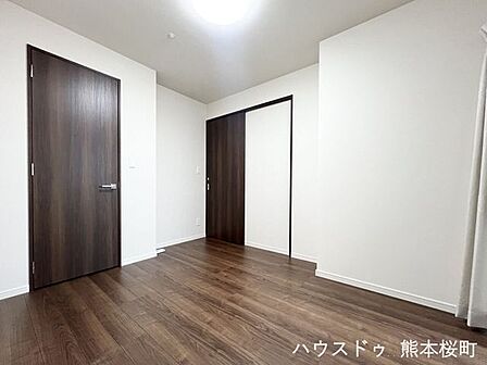■6帖洋室■心からリラックスできる静けさ、上質な眠りで、毎日をリセットします。明日への活力を養う空間です。