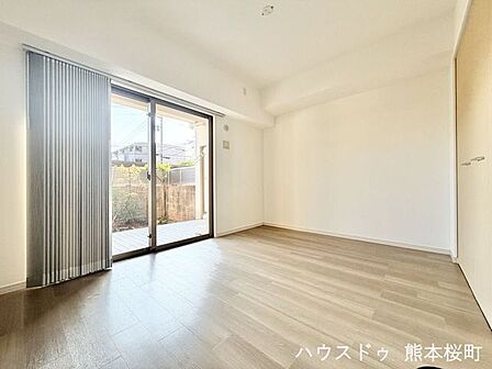 ■洋室(1)■心からリラックスできる静けさ、上質な眠りで、毎日をリセットします。明日への活力を養う空間です。