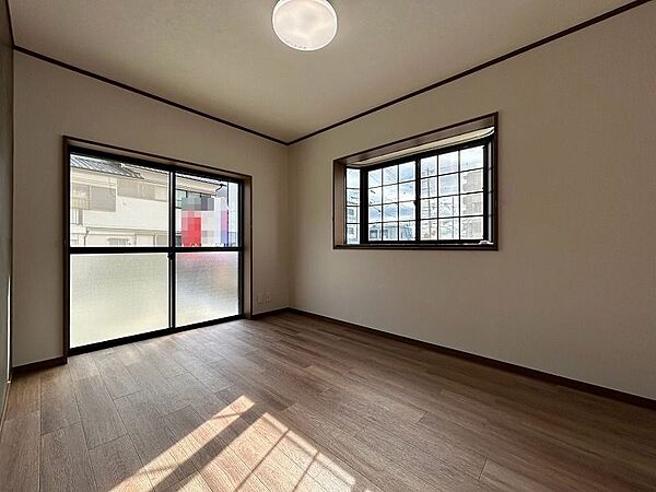 洋室を拡大表示