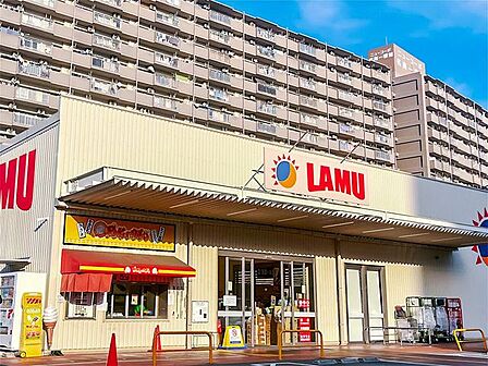 ラ・ムー 木場店 370m