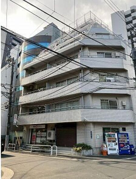 「五反田」駅徒歩5分の利便性。2016年大規模修繕工事実施済み、管理体制にも配慮されたマンションです。