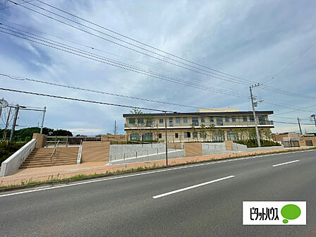小学校「つくば市立香取台小学校まで600m」