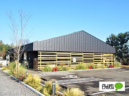 幼稚園、保育園「万博公園どろんこ保育園まで400m」