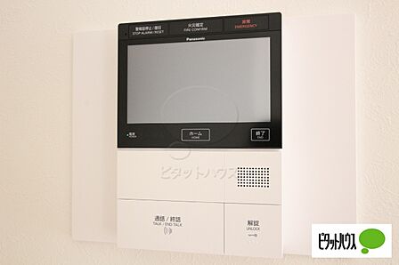 来訪者をエントランス・玄関で確認できるテレビドアホン