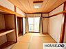室内：窓のある畳敷きの和室です。客間としても使えます。