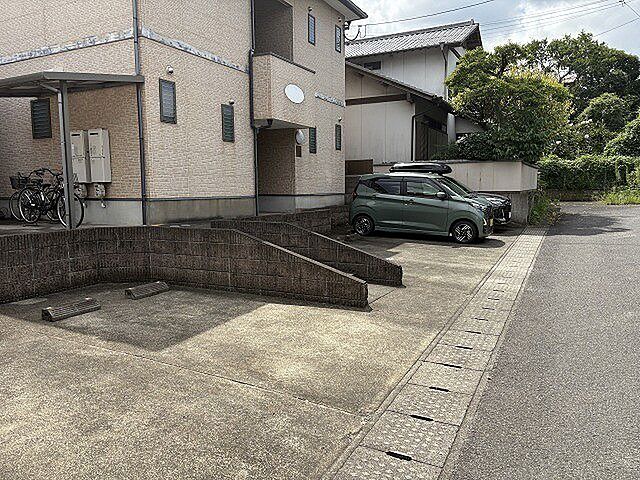 6 / 6
