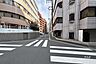 その他：敷地の北西側前面道路（南西側から）