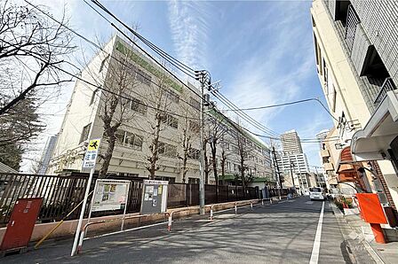 朋有小学校[公立]の外観