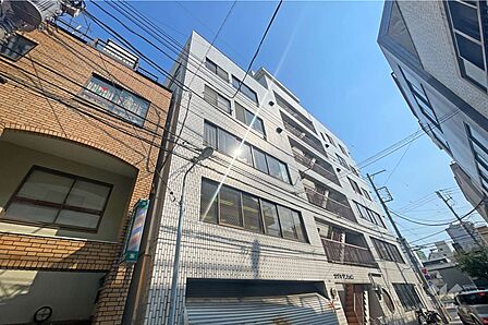オザキマンションの外観(北西側から)