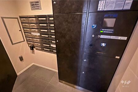 宅配ボックスと共用ポスト