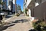 その他：敷地の南西側前面道路（南東側から）