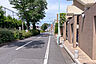 その他：敷地北西側の前面道路（南西側から）