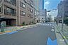 その他：敷地北側の前面道路（東側から）