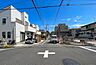 外観：前面道路含む現地写真