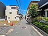 外観：前面道路含む外観