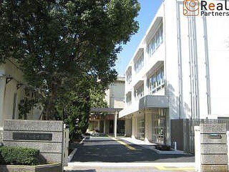 川崎市立日吉中学校 徒歩7分。 530m