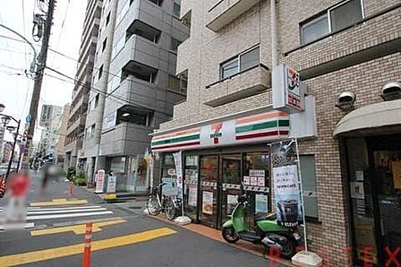 セブンイレブン根津駅前店(264m)