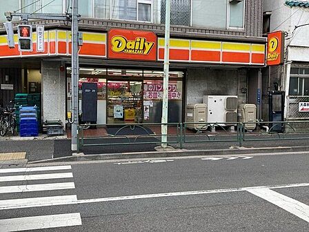 デイリーヤマザキ大森中央店 徒歩4分。 320m