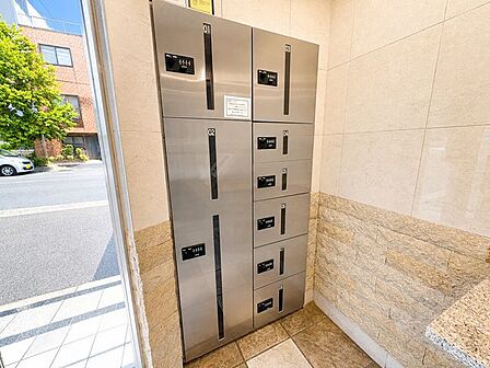 ◆宅配BOX完備。不在時の荷物受取にも便利♪※AI加工画像につき現状と異なります