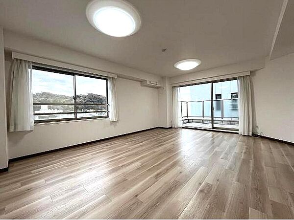 リビング/ダイニングを拡大表示
