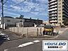外観：前面道路含む現地写真