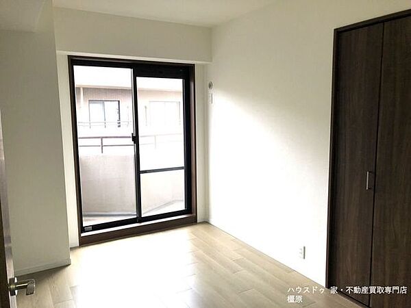 洋室を拡大表示