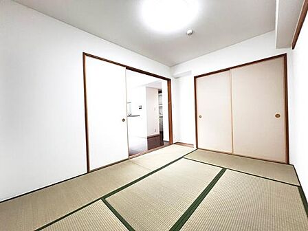 和室スペースです。畳のお部屋は寛げる空間ですね。