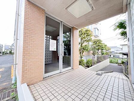 エントランスです。皆様やお客様をお出迎え致します。