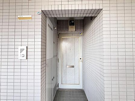 いつも気持ちよくご家族を迎えられる玄関です。