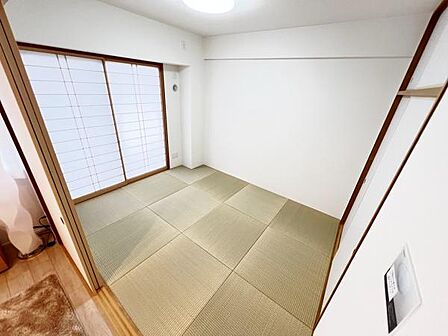 和室スペースです。畳のお部屋は寛げる空間ですね。