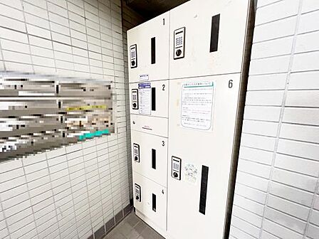 不在時にも荷物を受け取れる宅配ボックス。