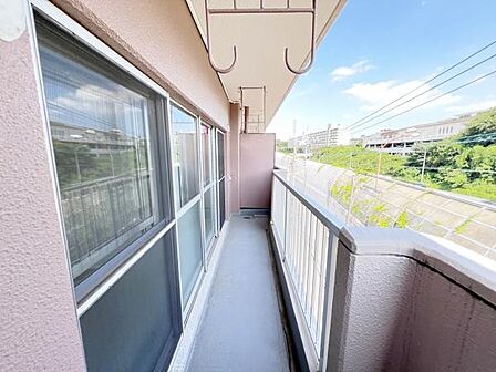 お洗濯ものを気持ち良く太陽の光で干せるのが嬉しいですね。