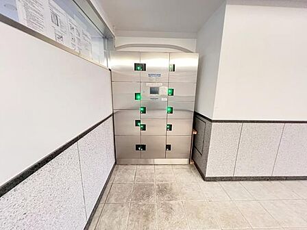 不在時にも荷物を受け取れる宅配ボックス。