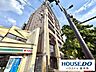 外観：周辺の街並みと建物全体の様子が分かる外観。道路からの位置関係も確認できます。